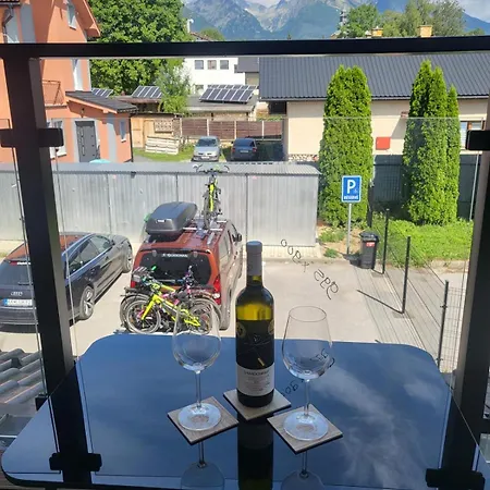 Vyhlad * Nová Lesná